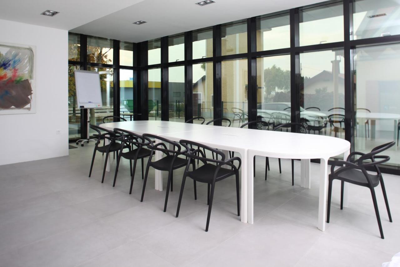 Cubis Lendava